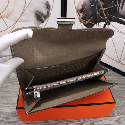 HM CLUTCH CONSTANCE 20.5 KHAKI CALFSKIN SILVER HARDWARE