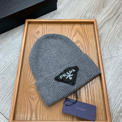 BEANIE HAT IN RHINO GRAY WOOL 431361