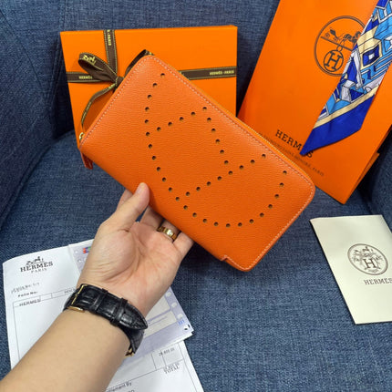 HM SILK'IN HOLED WALLET 19 ORANGE CALFSKIN