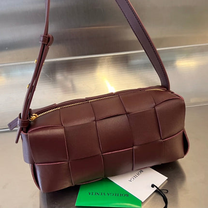 BRICK CASSETTE 28 IN WINE RED CALFSKIN