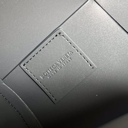 CYLINDER CASSETTE 30 IN LAVA GRAY CALFSKIN
