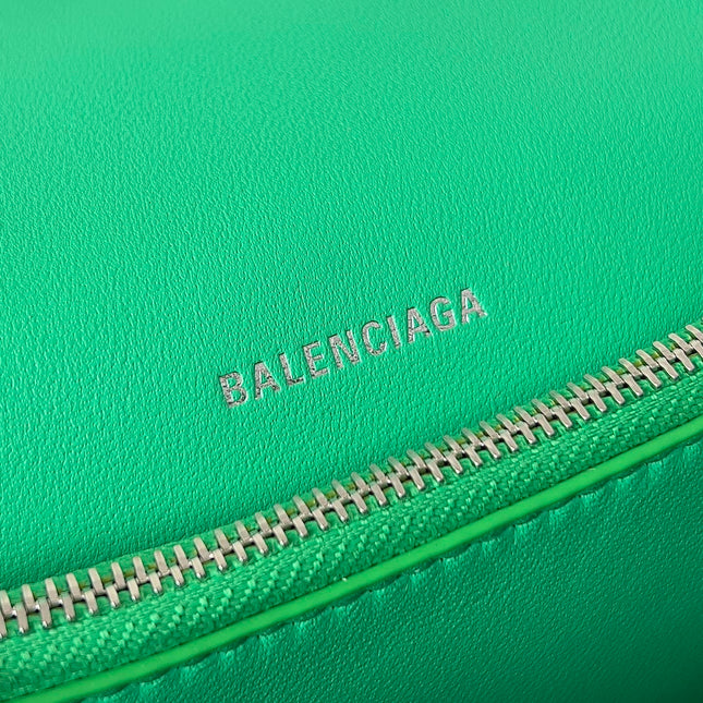CRUSH CHAINED BAG 25 IN GREEN QUILTED CRUSHED CALFSKIN SILVER HARDWARE