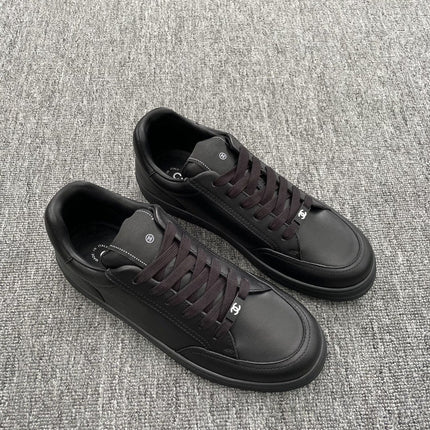 CC LOW-TOP BLACK SNEAKERS