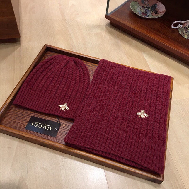 SET SCARF AND HAT IN JAM RED WOOL 945022