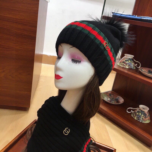SET SCARF AND HAT IN BLACK WOOL AND CASHMERE 945027