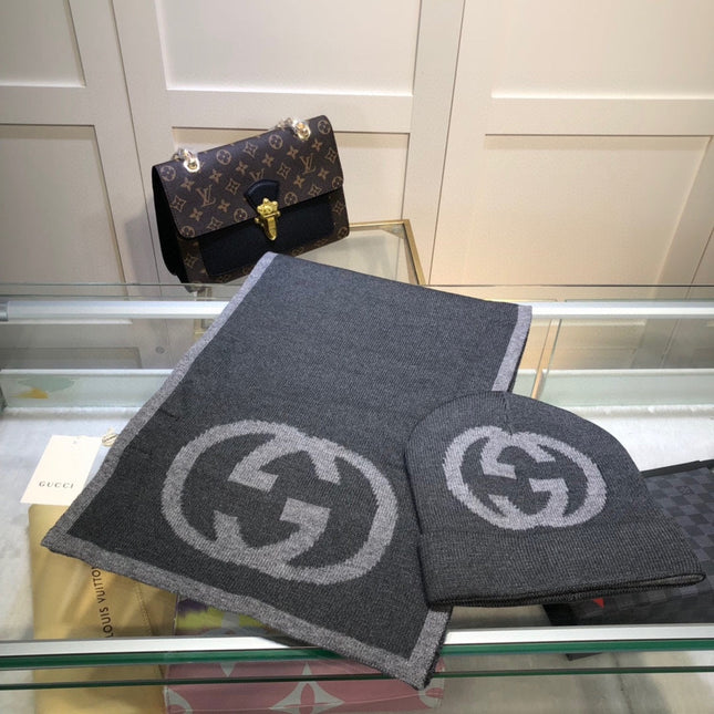 SET HAT AND SCARF IN MOUSE GRAY CASHMERE 946330
