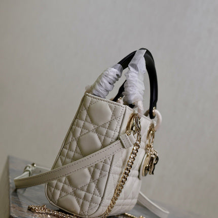 MINI LADY BAG 17 IN WHITE QUILTED MACROCANNAGE CALFSKIN BLACK STRAP