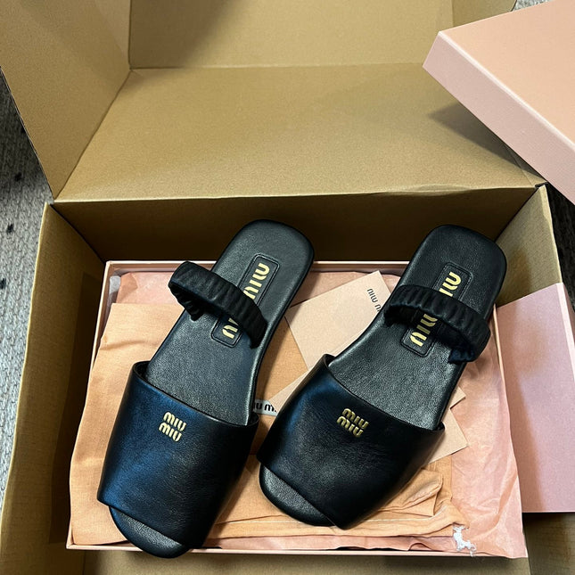 RUCHES SANDALS IN BLACK LAMBSKIN
