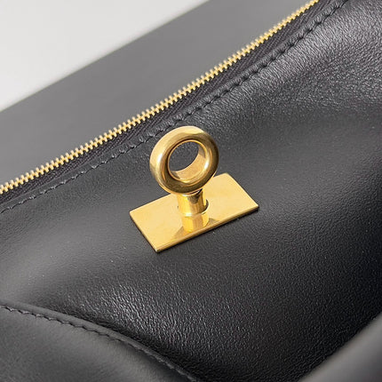 RODEO 22 IN BLACK CALFSKIN GOLD HARDWARE