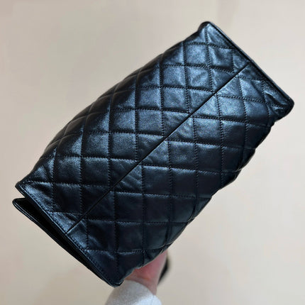 CC 25 HANDBAG IN BLACK 40 GRAINED CALFSKIN GOLD HARDWARE