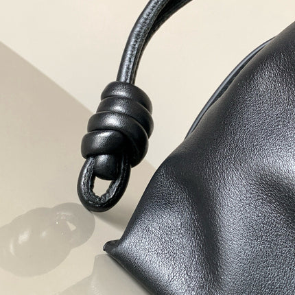 LOE MEDIUM 30 FLAMENCO KNOT IN BLACK LAMBSKIN GLOGO