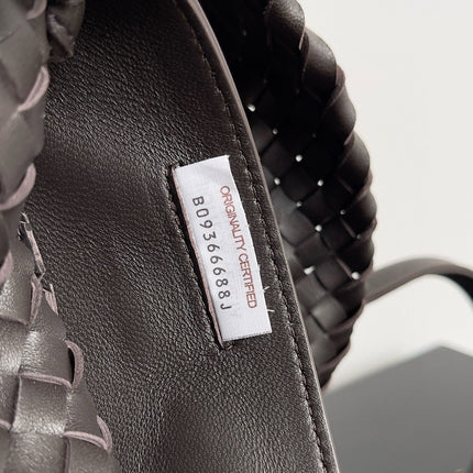 BV CABAT 48 IN CHOCOLATE BROWN LAMBSKIN