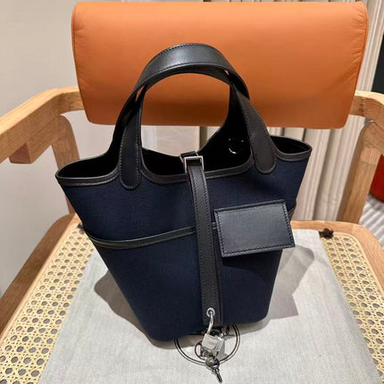 HM 26S PICOTIN CARGO 18 IN NAVY FABRIC WITH BLACK LEATHER TRIM