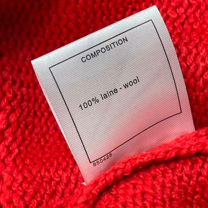 CHANEL 26S CREWNECK LONG SLEEVE SWEATER 231026