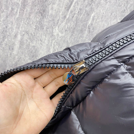 MONCLER SLEEVELESS PUFER JACKET IN BLACK STYLE 10