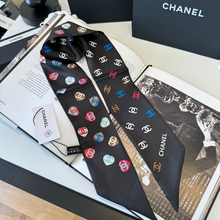 CHANEL 26S TWILLY SCARF 120 IN SILK 351040
