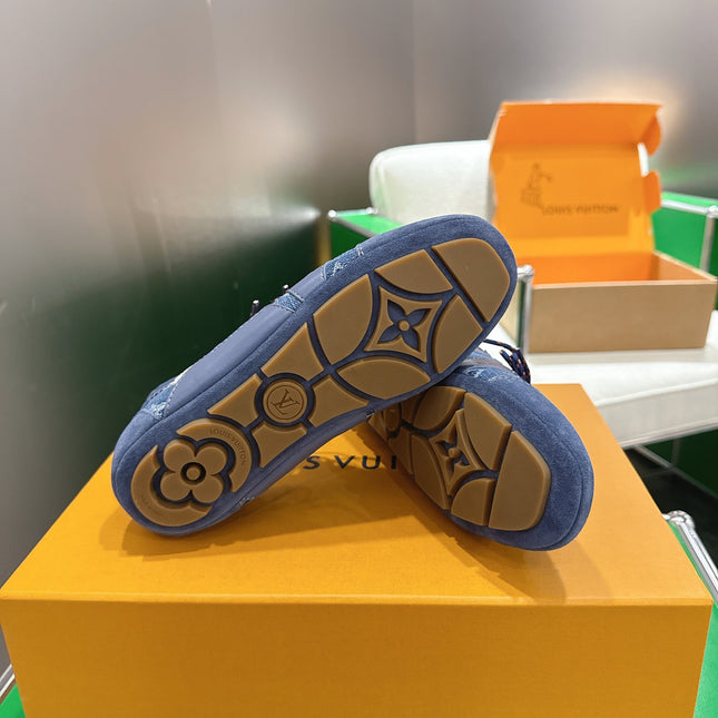 LV 26S SNEAKERS IN BLUE DENIM AND SUEDE WITH FLOWER CHARM
