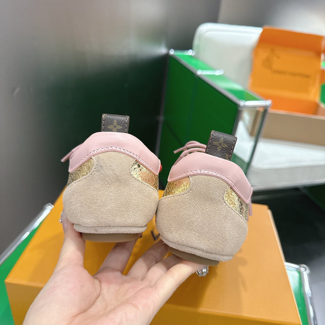 LV 26S SNEAKERS IN LIGHT PINK SUEDE AND GOLD LAMBSKIN WITH CHERRY CHARM