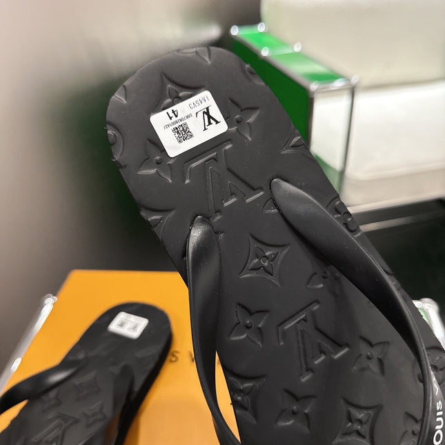 LV 26S THONG SANDALS IN BLACK EVA
