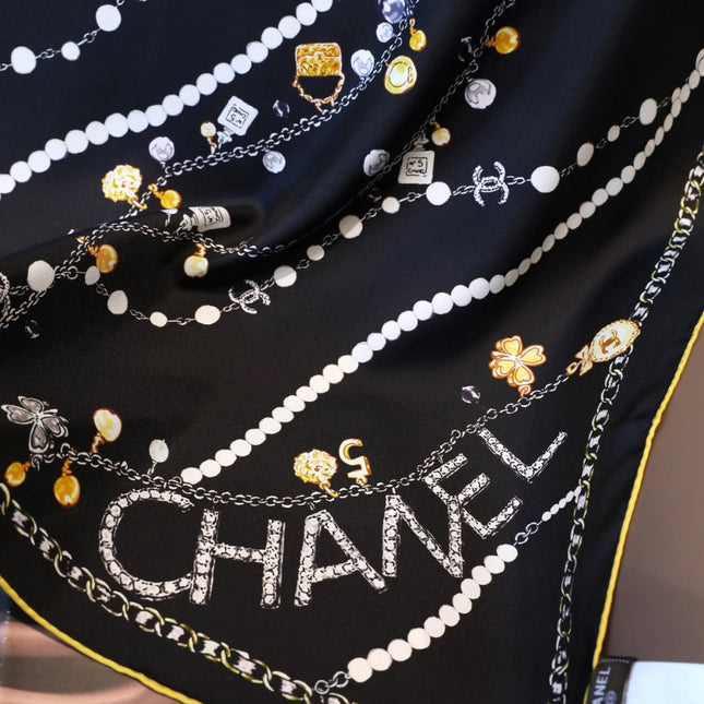 CHANEL 26S SCARF 90 IN SILK 311797