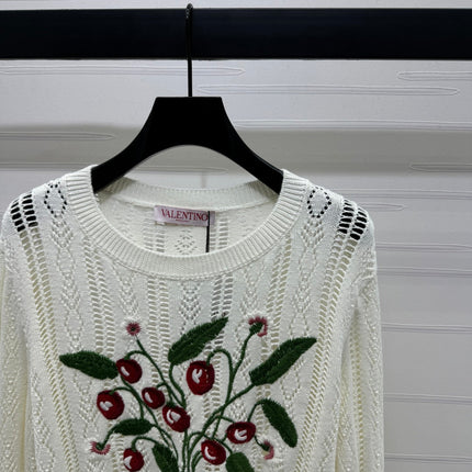 VALENTINO CREW NECK LONG-SLEEVE EMBROIDERED KNIT TOP 274957