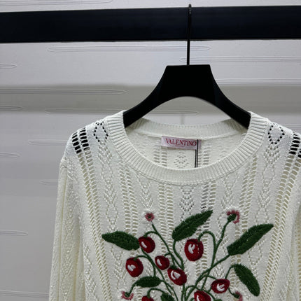 VALENTINO CREW NECK LONG-SLEEVE EMBROIDERED KNIT TOP 274957