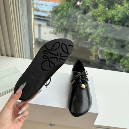 LOEWE 26S LACE UP FLAT SHOES IN BLACK CALFSKIN