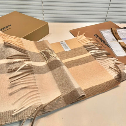 BURBERRY 26S SCARF 180 IN CASHMERE 513797