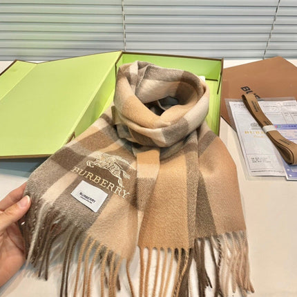 BURBERRY 26S SCARF 180 IN CASHMERE 513797