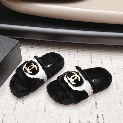 CHANEL 26S SLIDE SANDALS IN BLACK SHEARLING AND WHITE STRAP