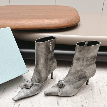 PRADA 26S POINTED TOE HEEL ANKLE BOOTS 75MM IN GRAY CALFSKIN WITH FLORAL