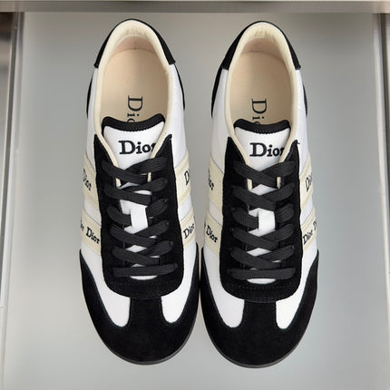 DIOR 26S LOW TOP LACE UP SNEAKERS IN WHITE FABRIC AND BLACK SUEDE