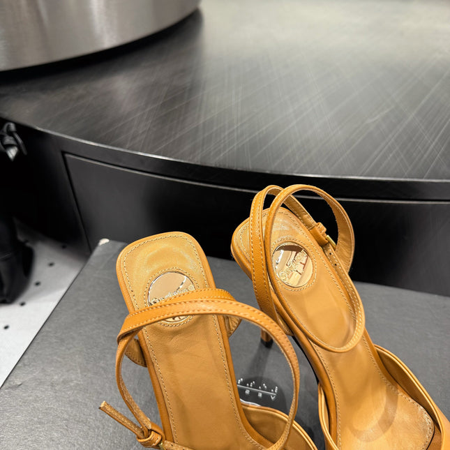YSL 26S SQUARE-TOE HIGH HEELS 105 MM IN OCHRE YELLOW CALFSKIN