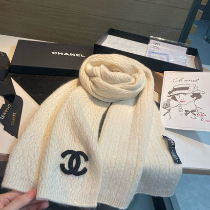 CHANEL 25S SCARF 200 IN CASHMERE 932411