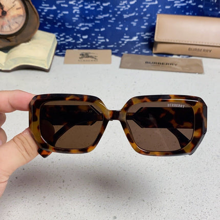 BURBERRY 26S SQUARE GEOMETRIC FRAME IN ACETATE 402987