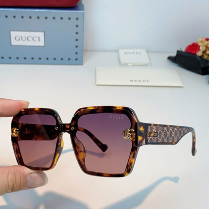 GUCCI 26S OVERSIZED SQUARE FRAME IN ACETATE 424518