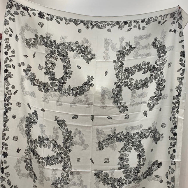 CHANEL 26S SCARF 135 IN SILK AND CASHMERE 313313