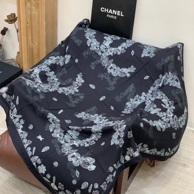 CHANEL 26S SCARF 135 IN SILK AND CASHMERE 313314