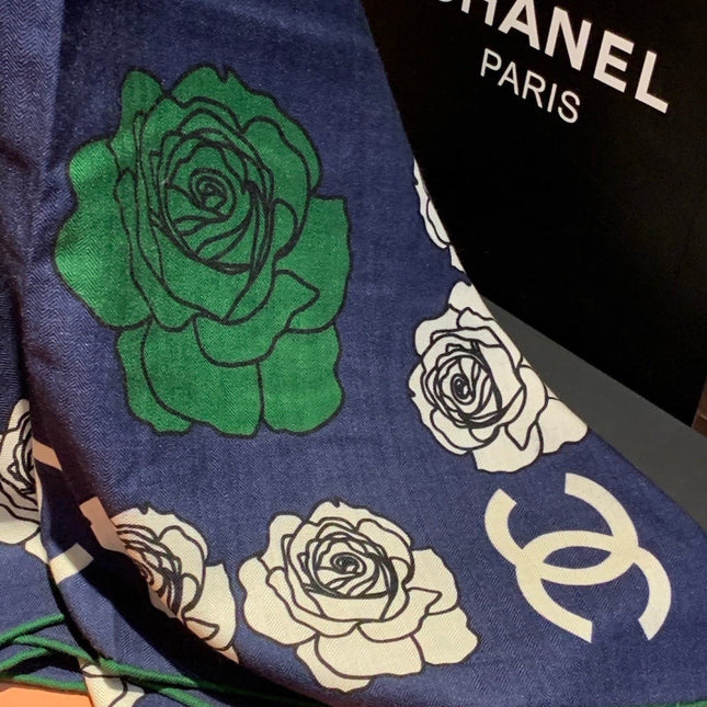 CHANEL 26S SCARF 140 IN SILK AND CASHMERE 313321