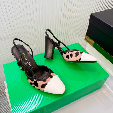CHANEL 26S HIGH-HEEL SLINGBACKS 70 MM IN WHITE PATENT CALFSKIN WITH LINK PINK PONY HAIR