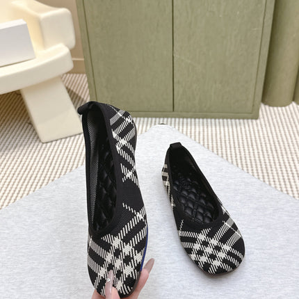 BURBERRY 26S BALLET FLATS IN BLACK AND WHITE KNIT STYLE 2