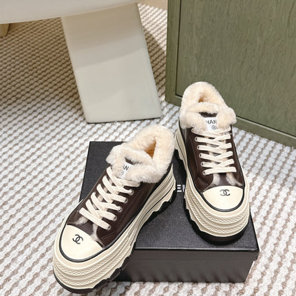 CHANEL 25S THICK-SOLE SNEAKERS 60MM IN DARK BROWN AND BEIGE CALFSKIN WITH FUR LINING