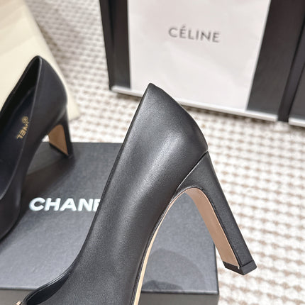 CHANEL 26S HIGH HEELS 95 MM IN BLACK CALFSKIN WITH GOLD-TONE CC LOGO