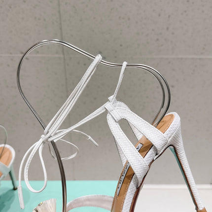 AQUAZZURA 26S HIGH-HEEL SANDALS 100 MM IN WHITE WOVEN RAFFIA