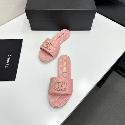 CHANEL 26S SLIDE SANDALS IN PINK QUILTED LEATHER