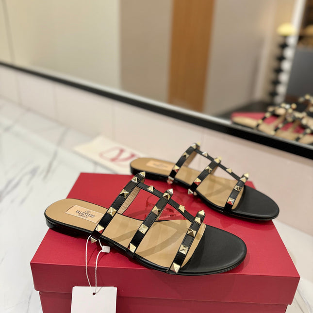 VALENTINO 26S SANDALS IN BLACK CALFSKIN WITH GOLD STUDS