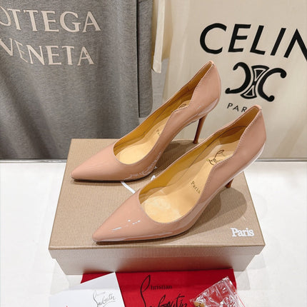 CHRISTIAN LOUBOUTIN 26S SCALLOPED EDGE HEELS 105 MM IN BEIGE GLOSSY CALFSKIN