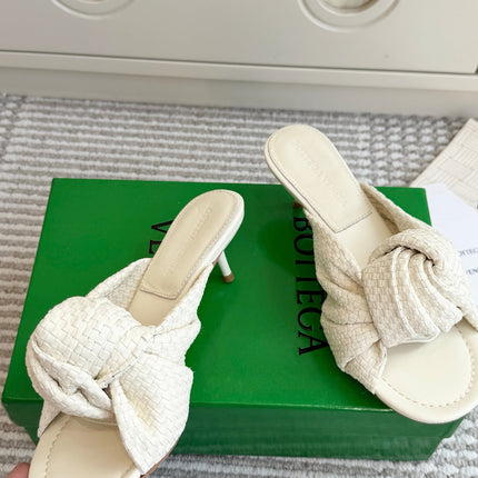 BOTTEGA VENETA 26S BOW KNOT HEEL SANDALS 55 MM IN CREAM WHITE LAMBSKIN