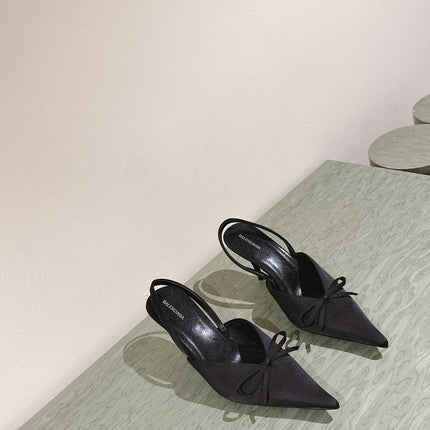 POINTED HIGH SLINGBLACK WITH BOW IN BLACK SILK