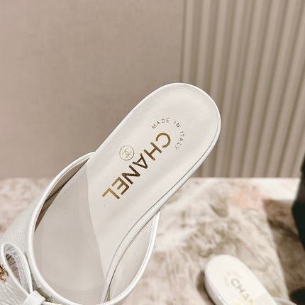 CC FLAT MULES 25S IN WHITE PATENT LEATHER